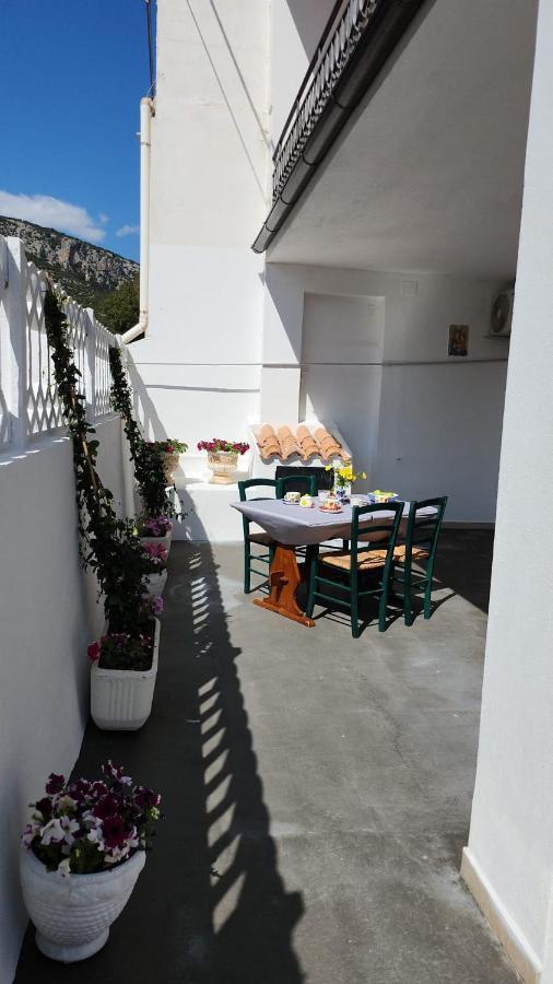 Zose - Casa Al Mare Apartman Cala Gonone Kültér fotó